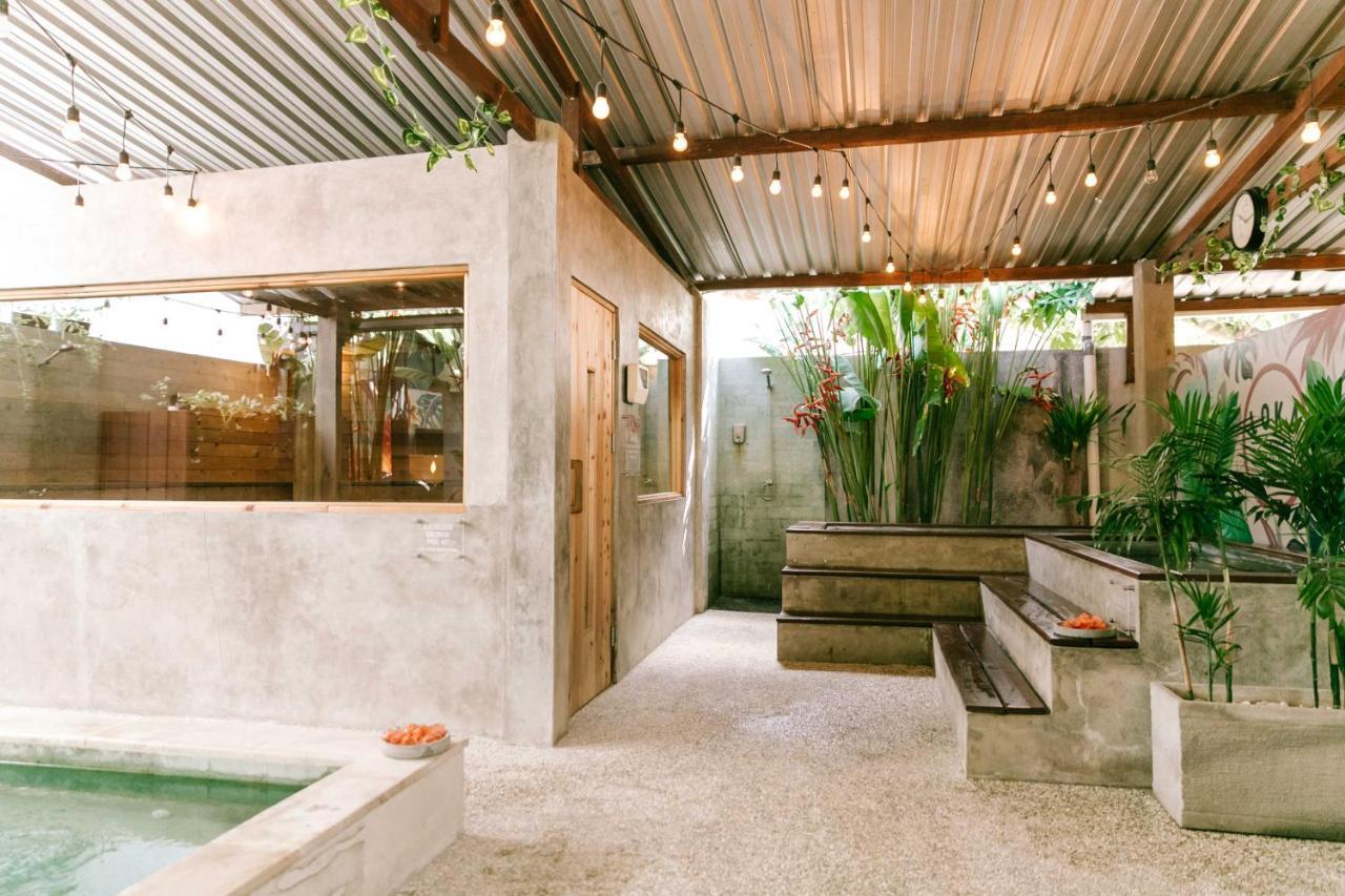 Loka Surf&Fitness Lodge Kuta  Eksteriør bilde